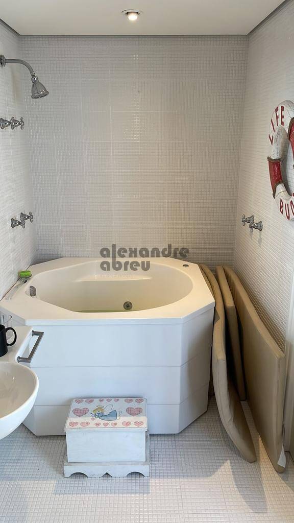 Apartamento à venda com 1 quarto, 160m² - Foto 8